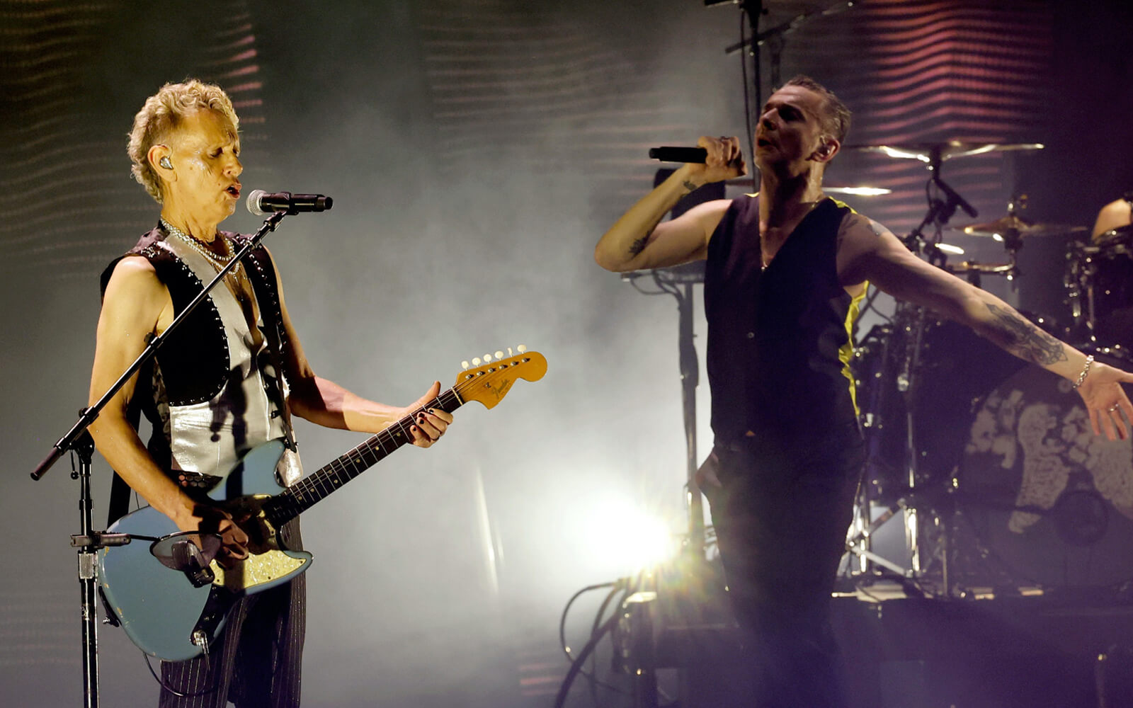 Novo álbum chega com o início da turnê 2023 do Depeche Mode (Divulgação/Reprodução)